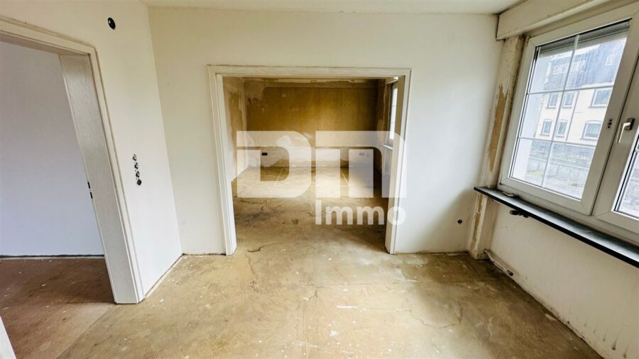 (R)eserviert!!!Schönes Wohn- Gewerbeensemble mit 2 Wohnungen, Laden, Dachterrasse - 1.OG - Ankleidezimmer